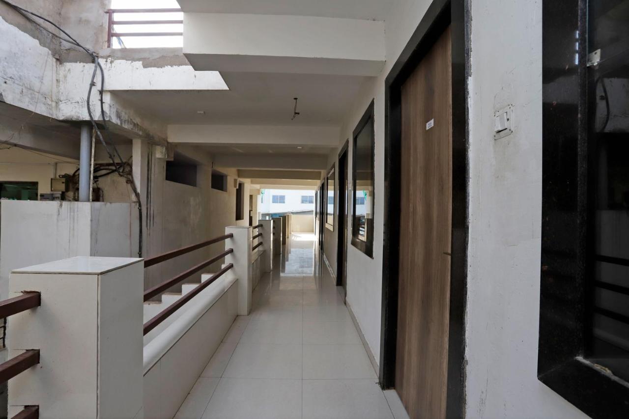 Spot On 39940 Shree Shine Hotel Satna Buitenkant foto