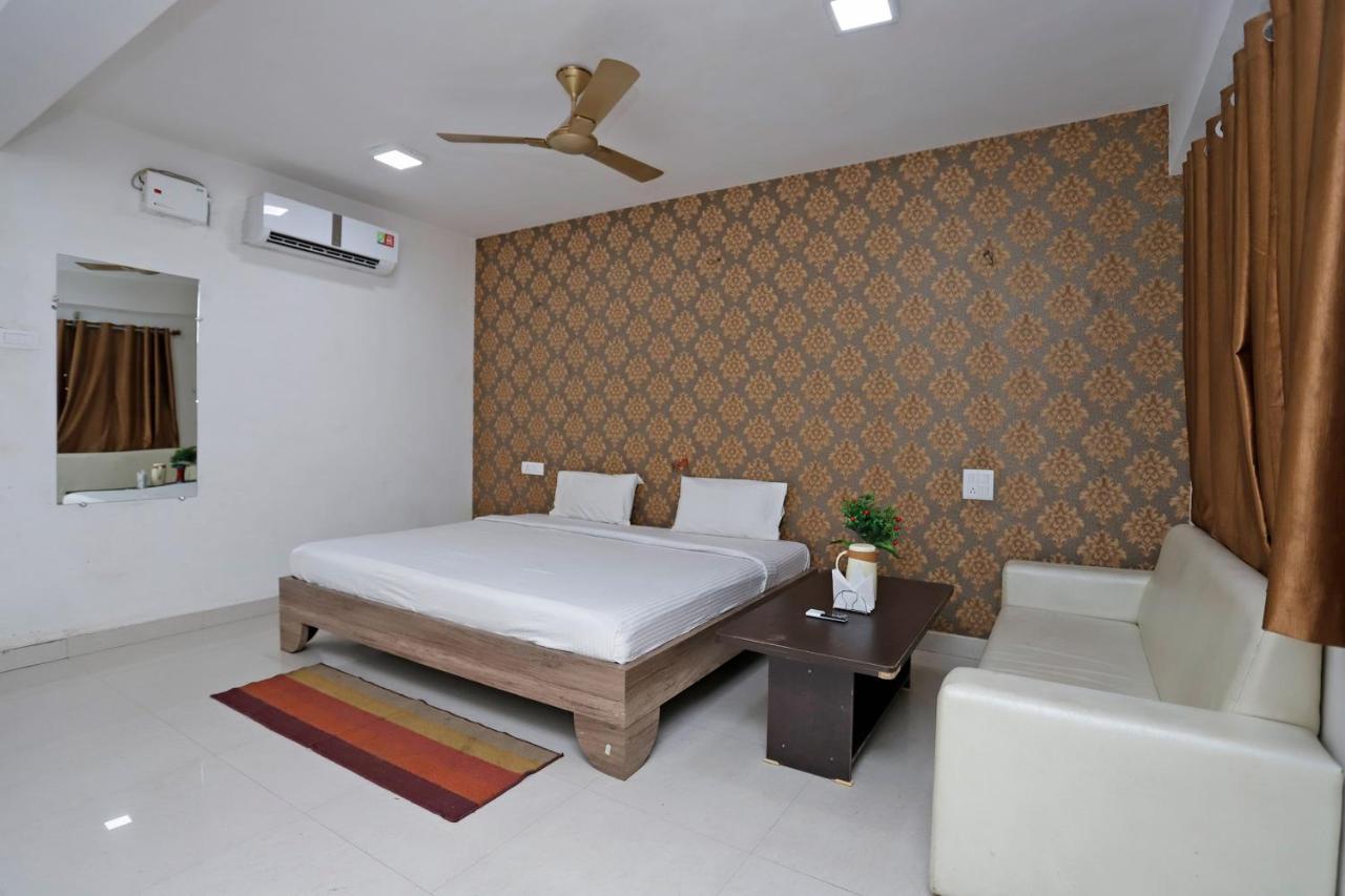 Spot On 39940 Shree Shine Hotel Satna Buitenkant foto