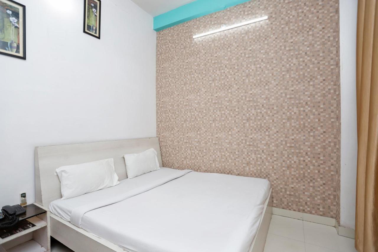 Spot On 39940 Shree Shine Hotel Satna Buitenkant foto